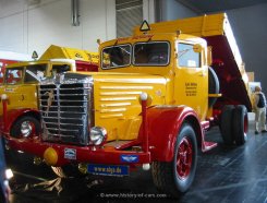 B&uuml;ssing 8000S Meiller 3-Seitenkipper 1950