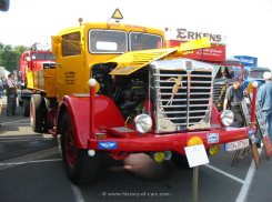 B&uuml;ssing 8000S Meiller 3-Seitenkipper 1950