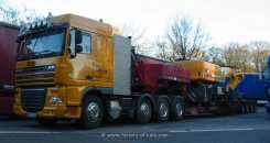DAF XF 105.510 Schwerlast-Sattelzugmaschine mit Tieflader und Liebherr 934 2005-2007