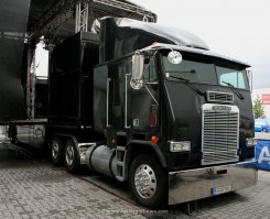 Freightliner FLA 6x4 Sattelzugmaschine ?