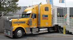 Freightliner Classic XL 6x4 ex-Sattelzugmaschine 2005