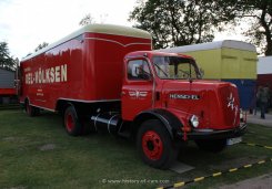 Henschel HS100 S Sattelzugmaschine mit Kofferauflieger 1960