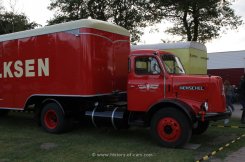 Henschel HS100 S Sattelzugmaschine mit Kofferauflieger 1960
