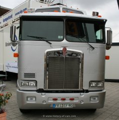 Kenworth K100E Sattelzugmaschine 1984-?