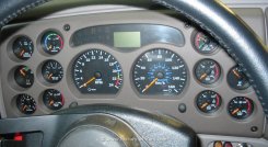 Mack Vision CX Sattelzugmaschine 2000-2005