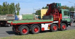 MAN F90 32.422 8x4/4 Flachbett mit Ladekran 1990-1994