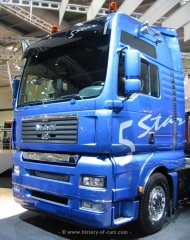 MAN TGA 41.530 XXL 8x4/4 Schwerlast-Sattelzugmaschine 2004