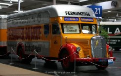 Mercedes-Benz L315 (O6600) Möbelkoffer 1955