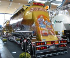 Mercedes-Benz Actros MP2 2550 Megaspace 6x2/4 Silo Airbrush Gladiator II 2003