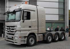 Mercedes-Benz Actros MP3 4160 Megaspace 8x4/4 Schwerlast-Sattelzugmaschine 2012