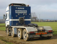 Scania 144G 530 Topline 8x4/4 Schwerlast-Sattelzugmaschine Finn Hansen 1995-2001