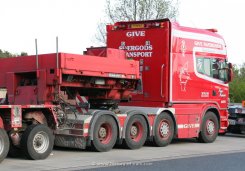 Scania 164L 580 Longline 8x4/4 Schwerlast-Sattelzugmaschine GIVE 2003-2004