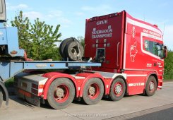 Scania 164L 580 Longline 8x4/4 Schwerlast-Sattelzugmaschine GIVE 2003-2004