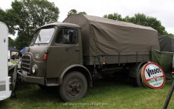 Steyr 680M g Lastw 3t 4x4 Milit&auml;r Pritsche 1968-1984