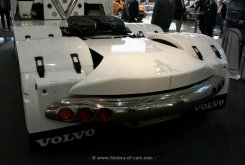 Volvo FH16 6x2/4 Sattelzugmaschine "Jak Black" 2008